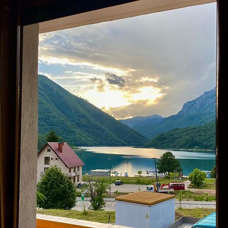 Apartment Lakeview Плужине Екстериор снимка