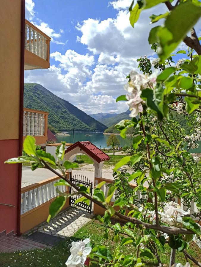 Apartment Lakeview Плужине Екстериор снимка