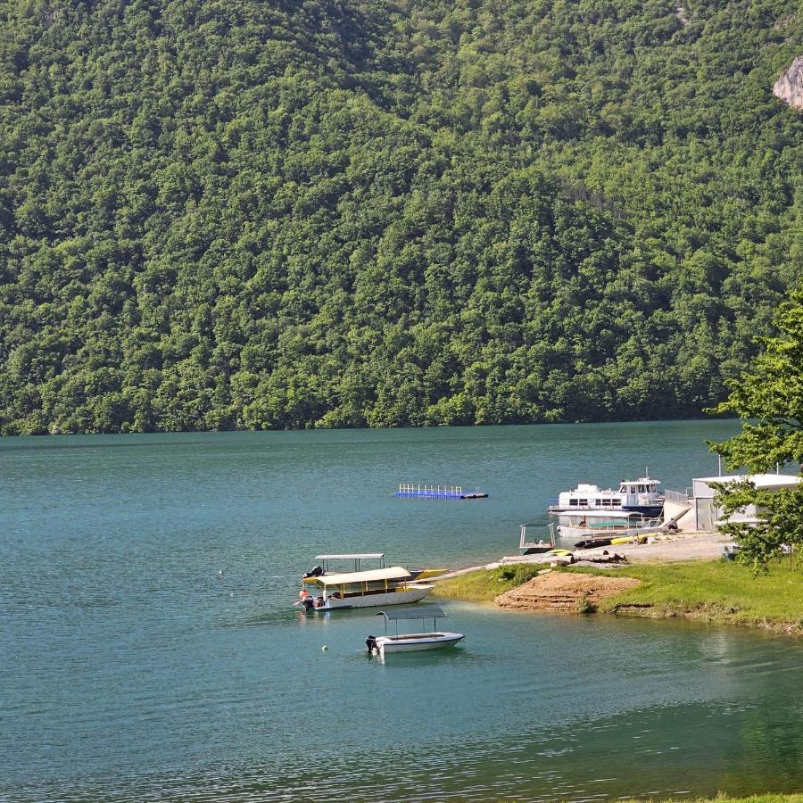 Apartment Lakeview Плужине Екстериор снимка