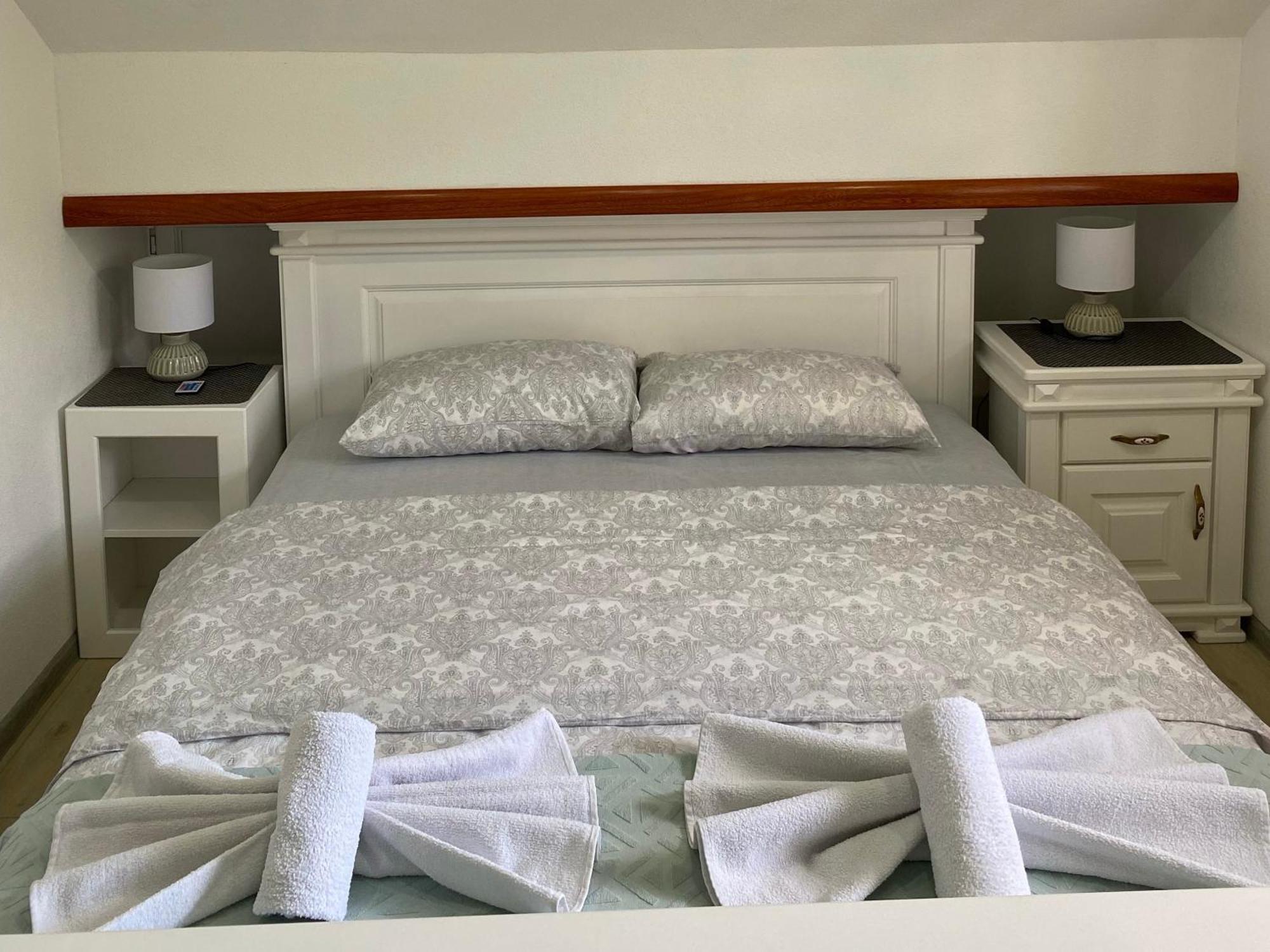 Apartment Lakeview Плужине Екстериор снимка